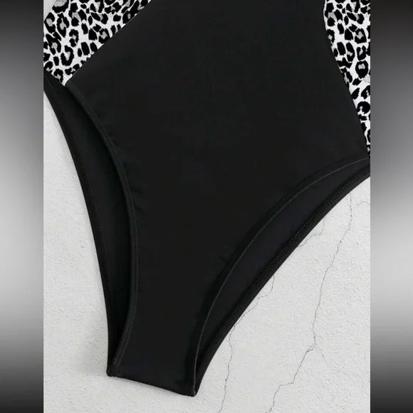Luxe leopard print color block swimsuit